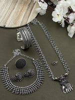 Load image into Gallery viewer, SONAM BRASS OXIDISED JEWELLERY SET COMBO