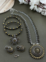 Load image into Gallery viewer, Neeti Dualtone Jewellery Set
