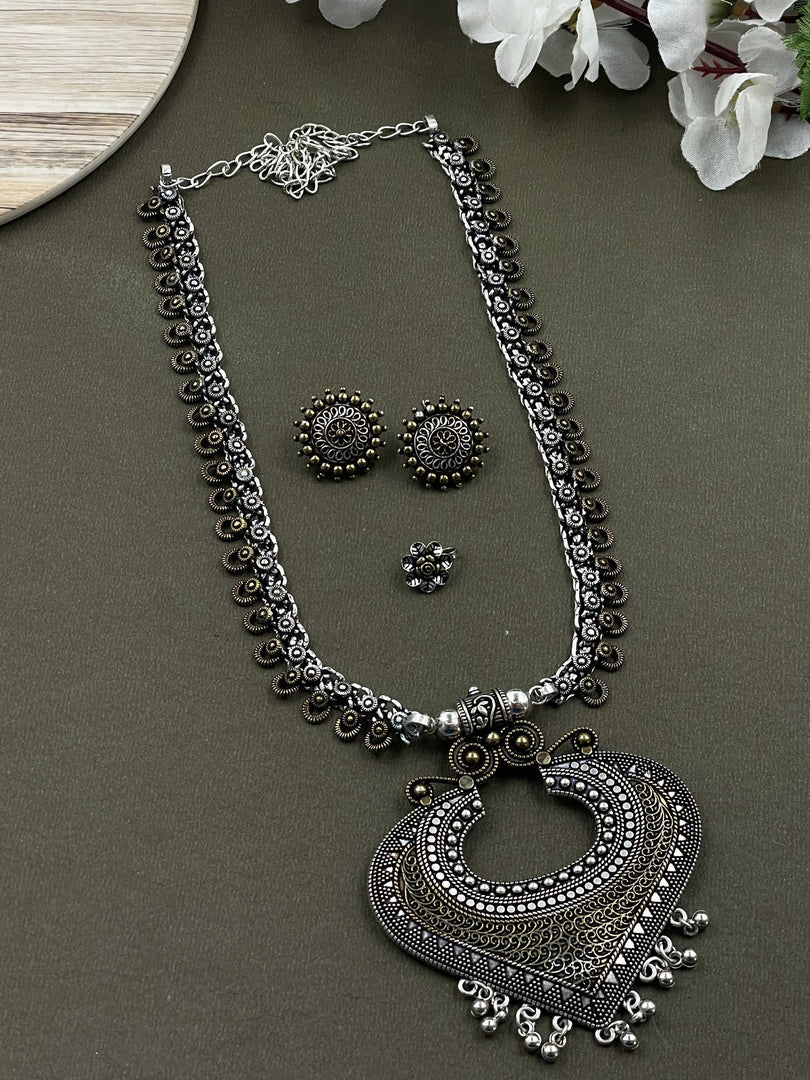 Nidhi 3-Line Jewellery Set