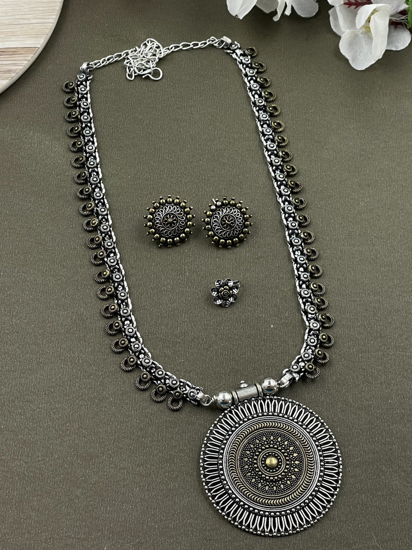 Nidhi 3-Line Jewellery Set