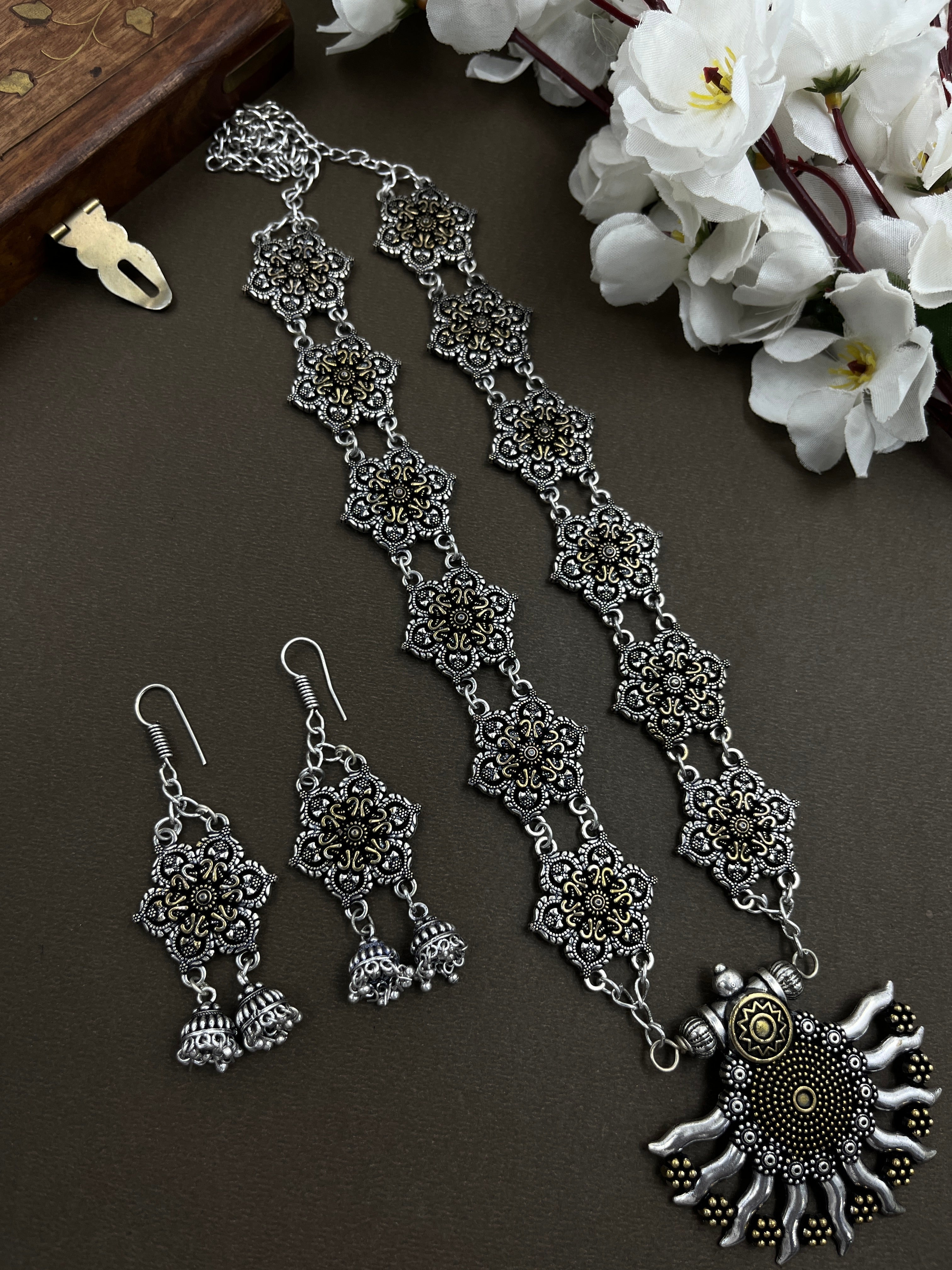 SUNFLOWER TWO TONE CHARMS JEWELLERY SET