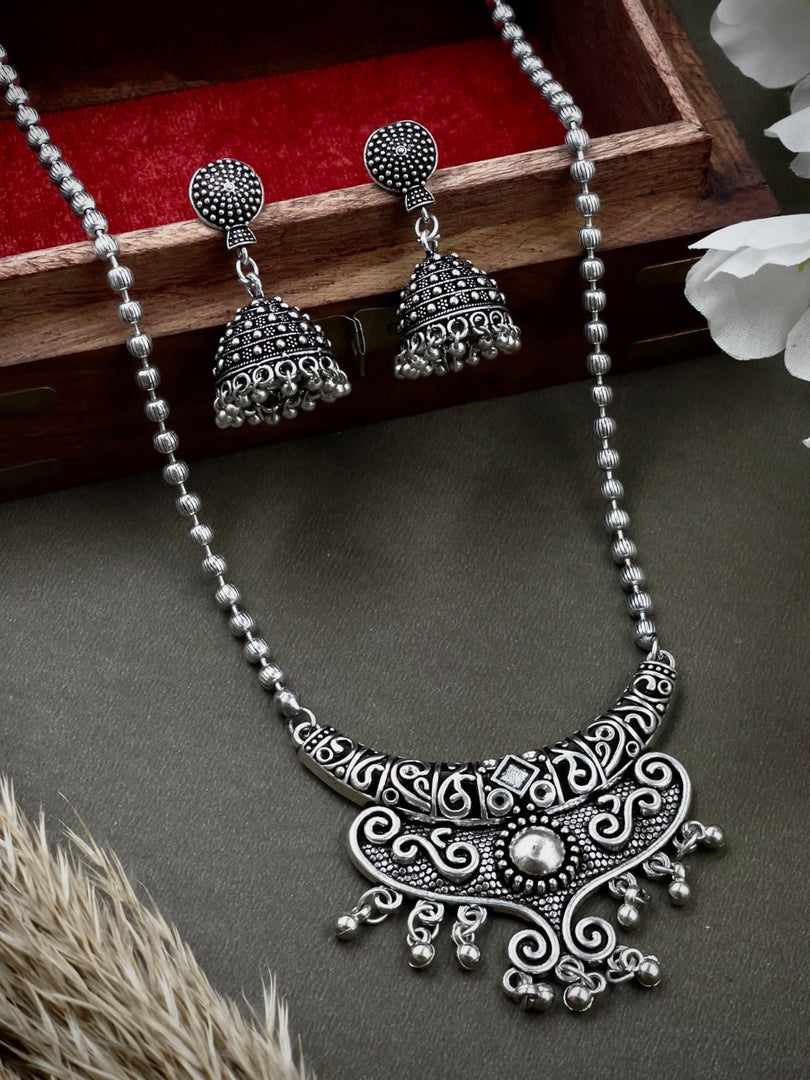 AAFIYA BRASS OXIDISED PENDANT JEWELLERY SET