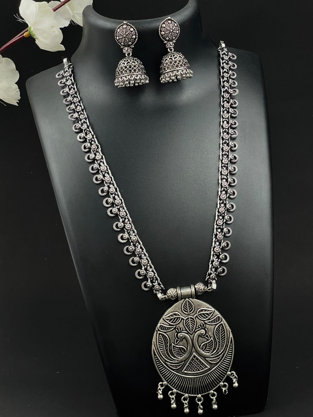 JIVIKA OXIDISED PENDANT jewellery SET