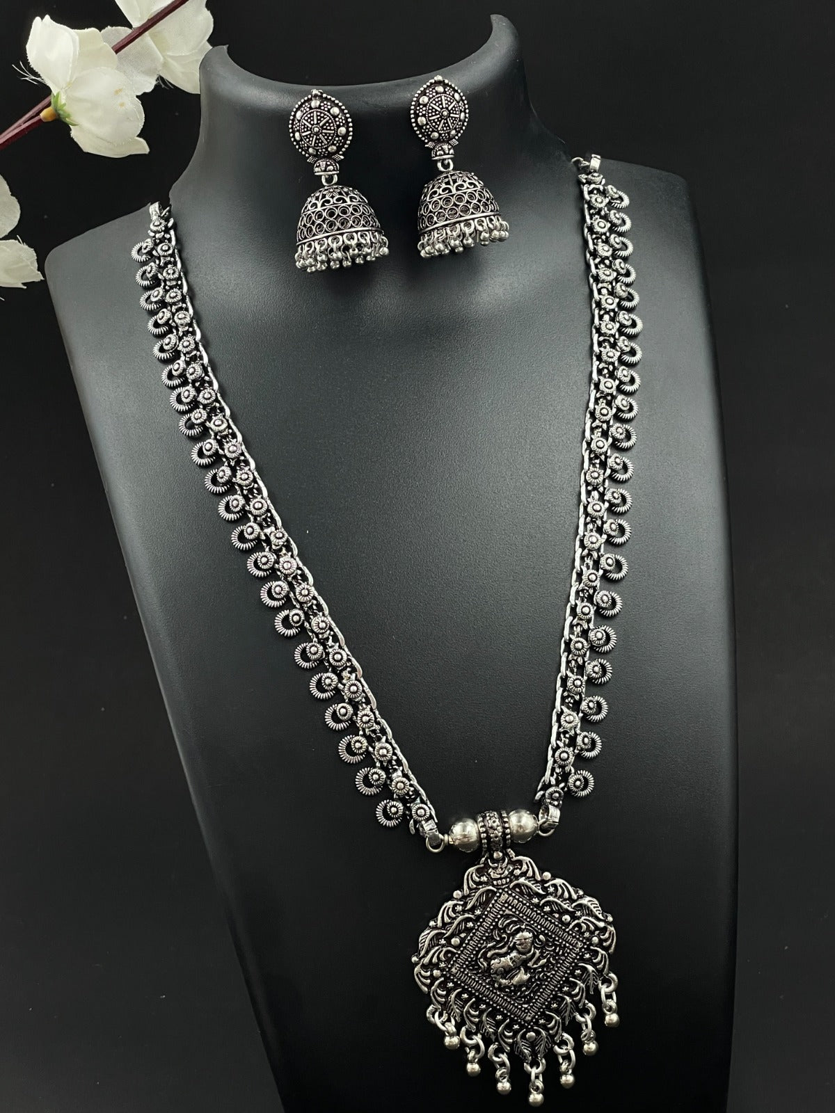 JIVIKA OXIDISED PENDANT jewellery SET