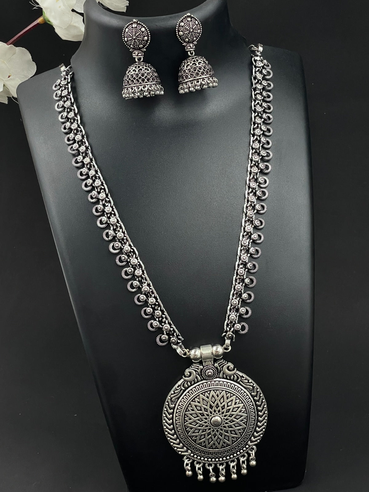 JIVIKA OXIDISED PENDANT jewellery SET