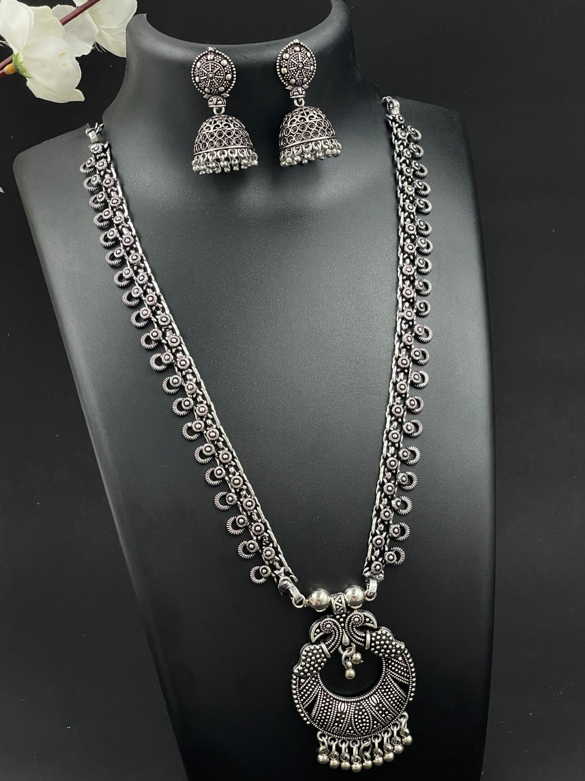 JIVIKA OXIDISED PENDANT jewellery SET