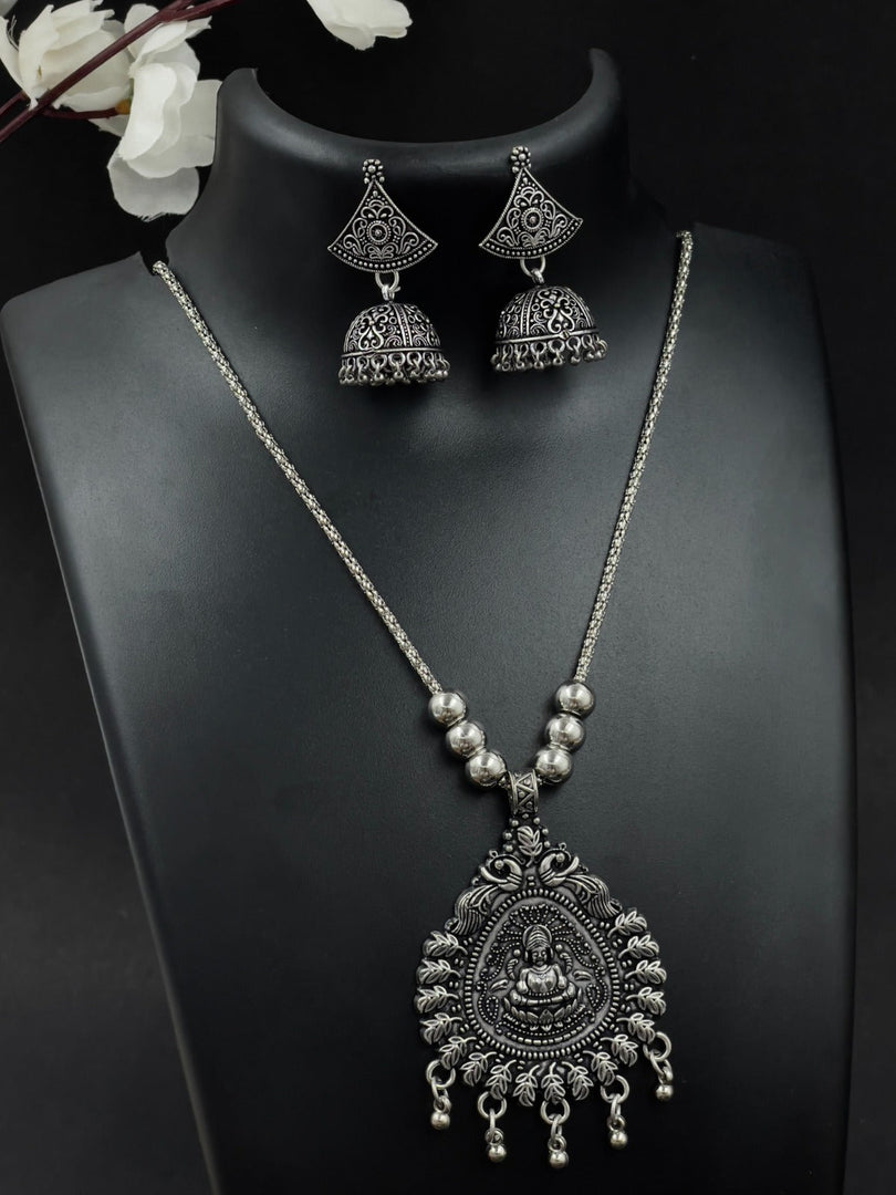 RUMI BRASS OXIDISED PENDANT JEWELLERY SET