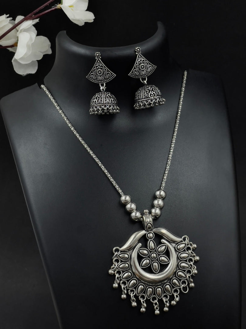 RUMI BRASS OXIDISED PENDANT JEWELLERY SET