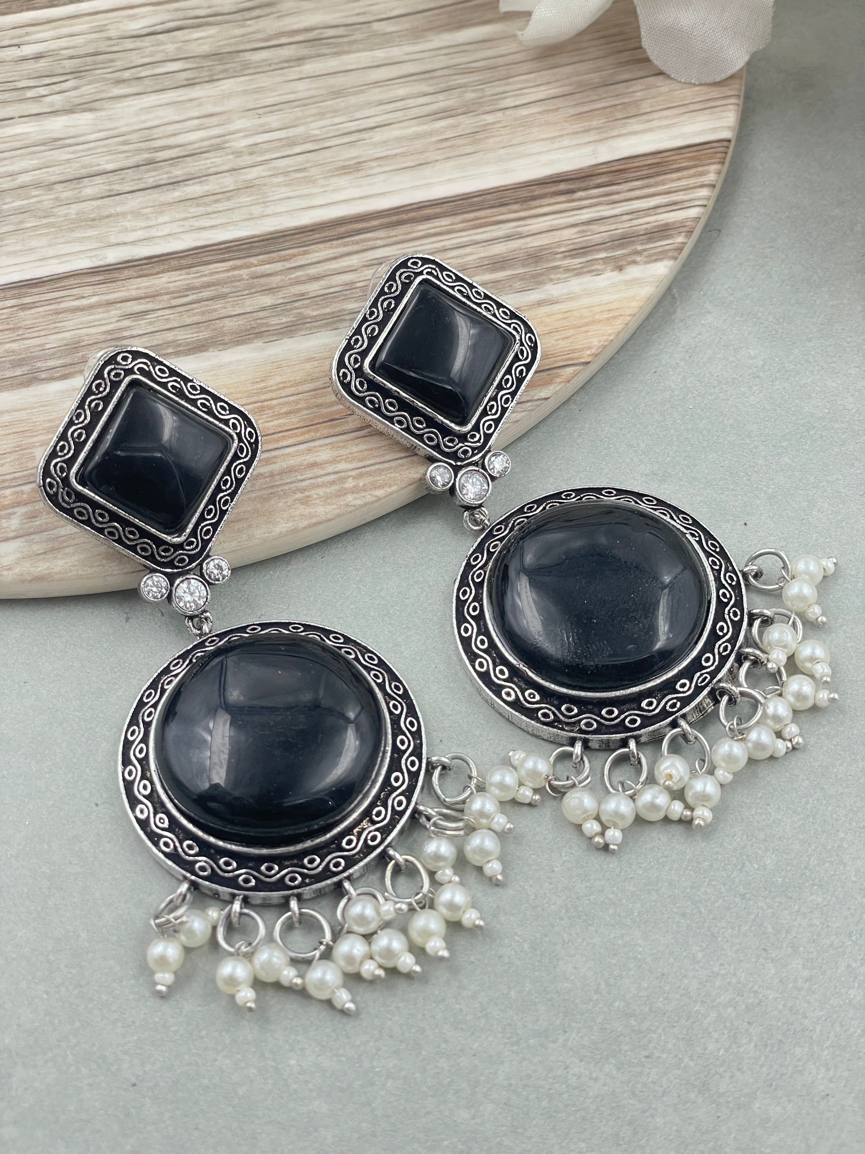 ANANYA STONE DANGLER EARRINGS