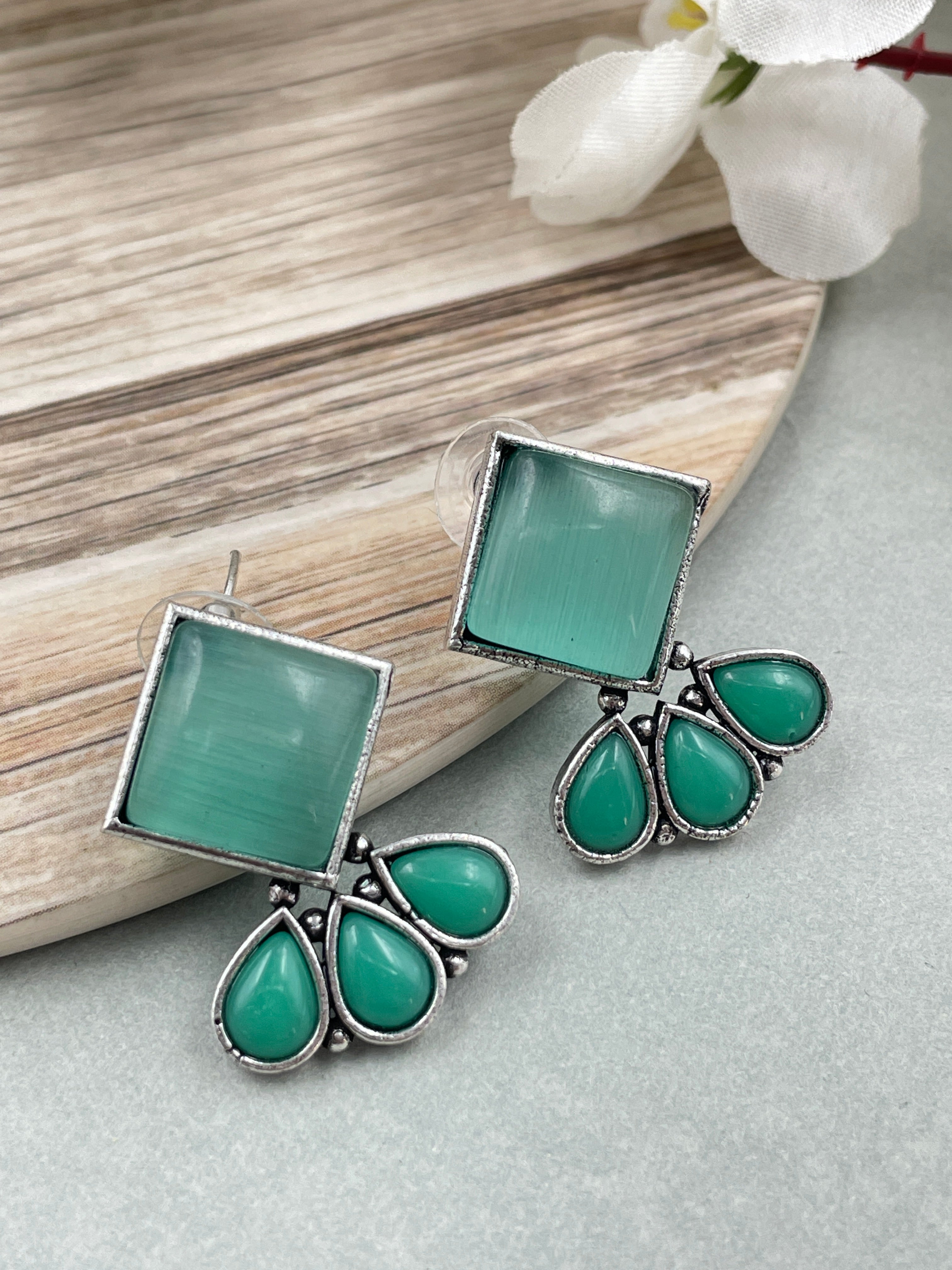 KAYRA STONE STUDS