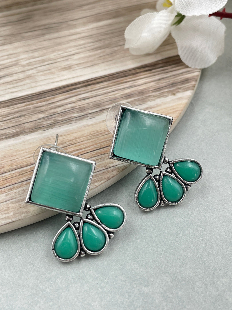 Riya Stud Stone earrings