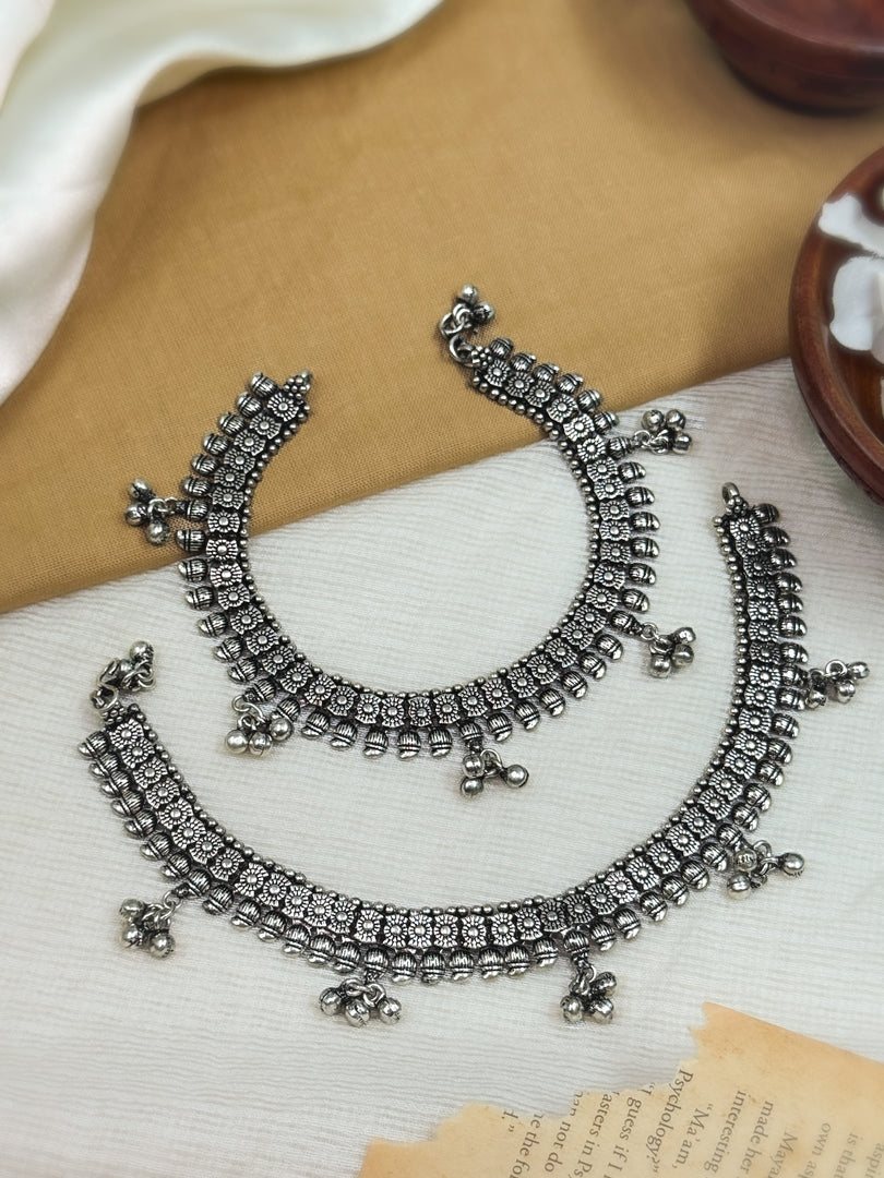 Radha Designer Oxidised Silver Anklet