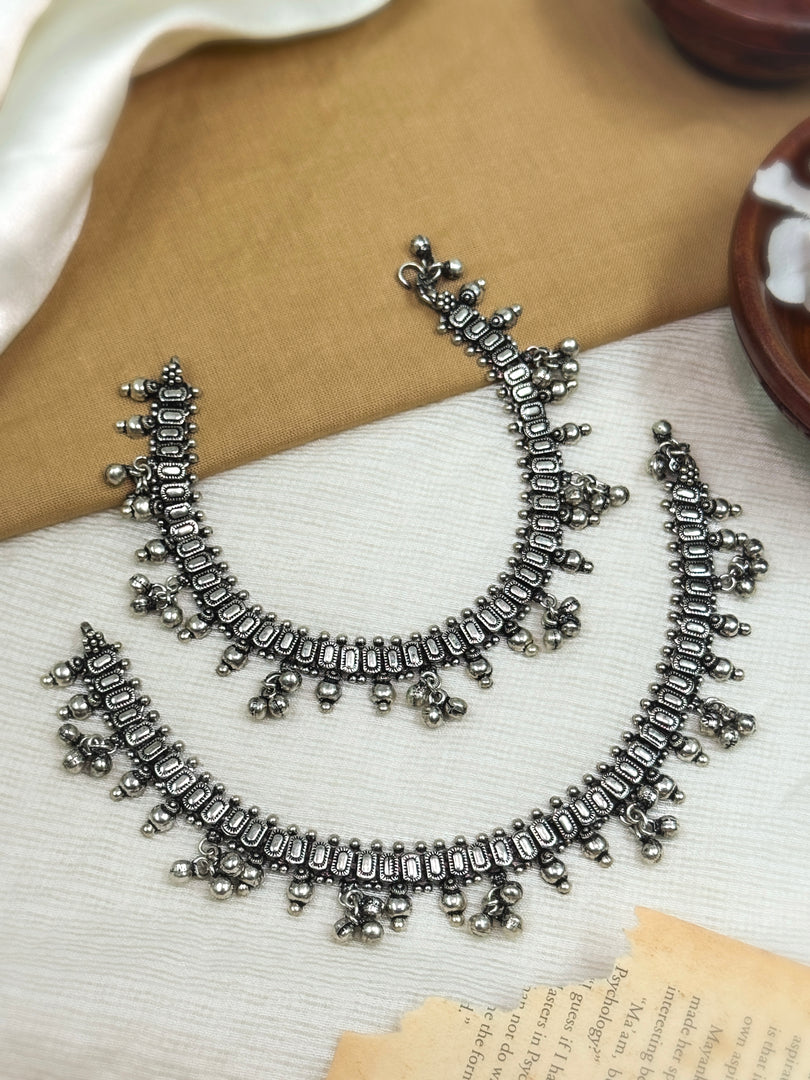 Aarohi Designer Oxidised Silver Anklet