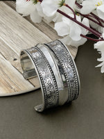 Load image into Gallery viewer, OXIDISED SILVER  KADA
