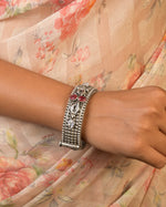 Load image into Gallery viewer, Anvi Pair Of Stone Bangles