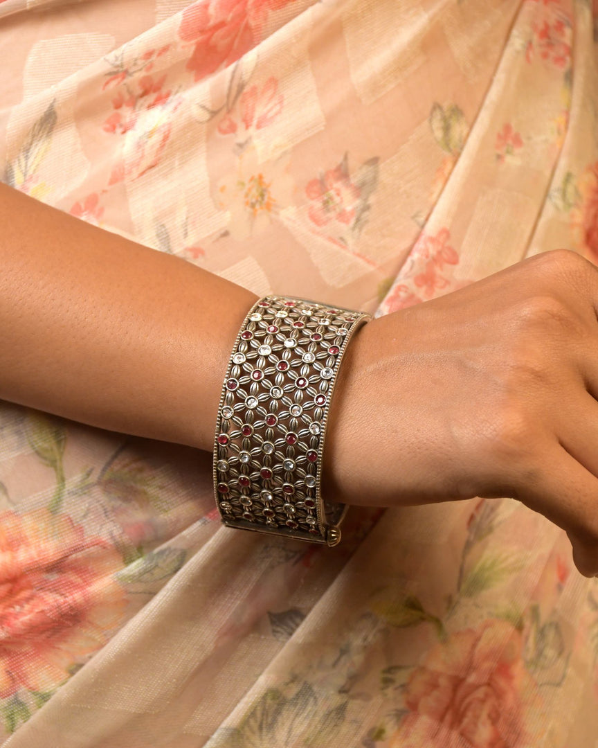Kanvika Pair Of Stone Bangles