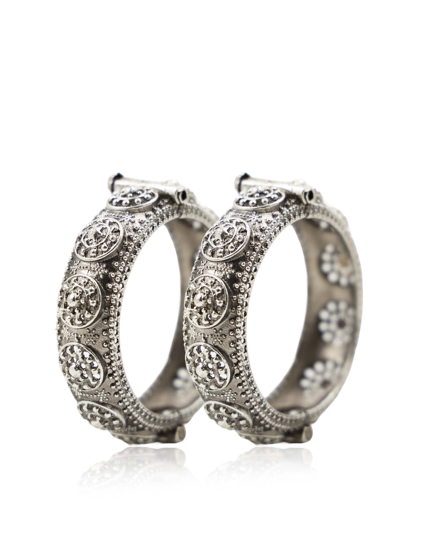 Meher Silver Lookalike Bangle Stack