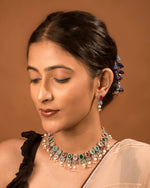 Load image into Gallery viewer, Meera Stone Necklace Set