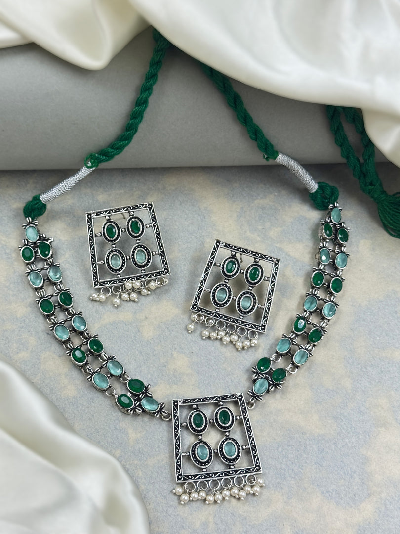 Vanee Stone Necklace Set