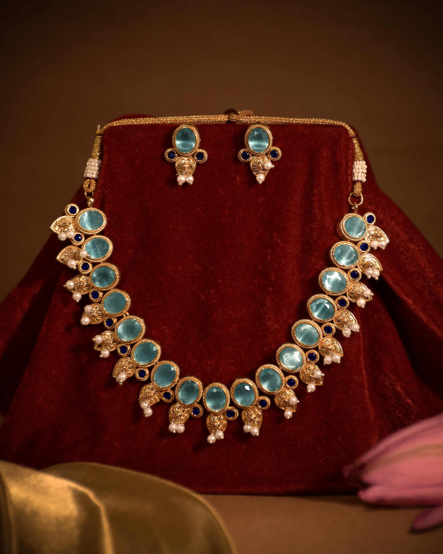 Noor Stone Necklace Set
