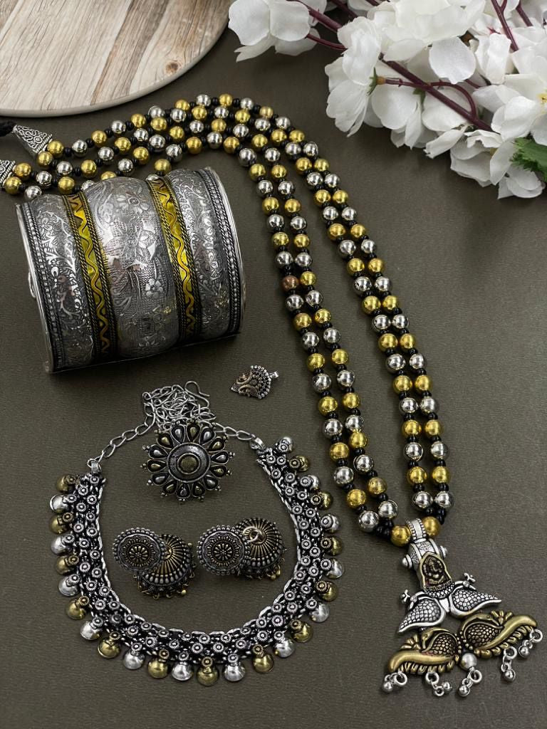 Vaishnavi Mala Jewellery Set