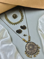 Load image into Gallery viewer, Oxidised Golden Jewellery Set