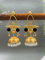 Load image into Gallery viewer, INAYA HANDMADE EARRINGS