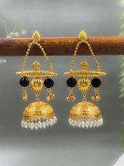 INAYA HANDMADE EARRINGS