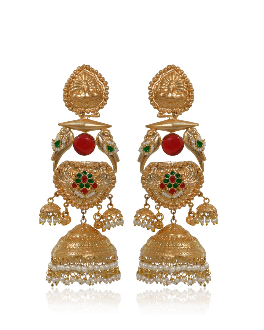 Saanvi Golden Earrings
