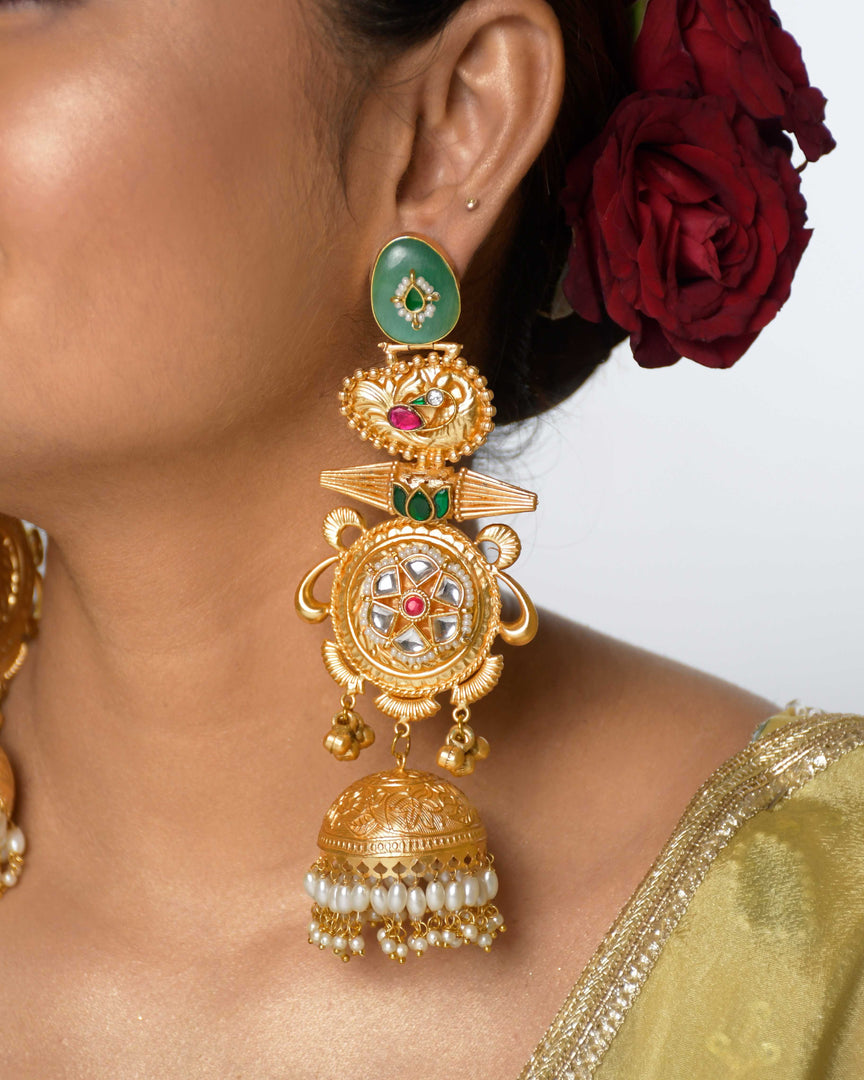 Noorika Golden Earrings