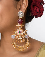 Load image into Gallery viewer, Chaand Golden Earrings