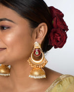 Load image into Gallery viewer, Aarohi Golden Earrings