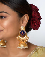 Load image into Gallery viewer, Aarohi Golden Earrings