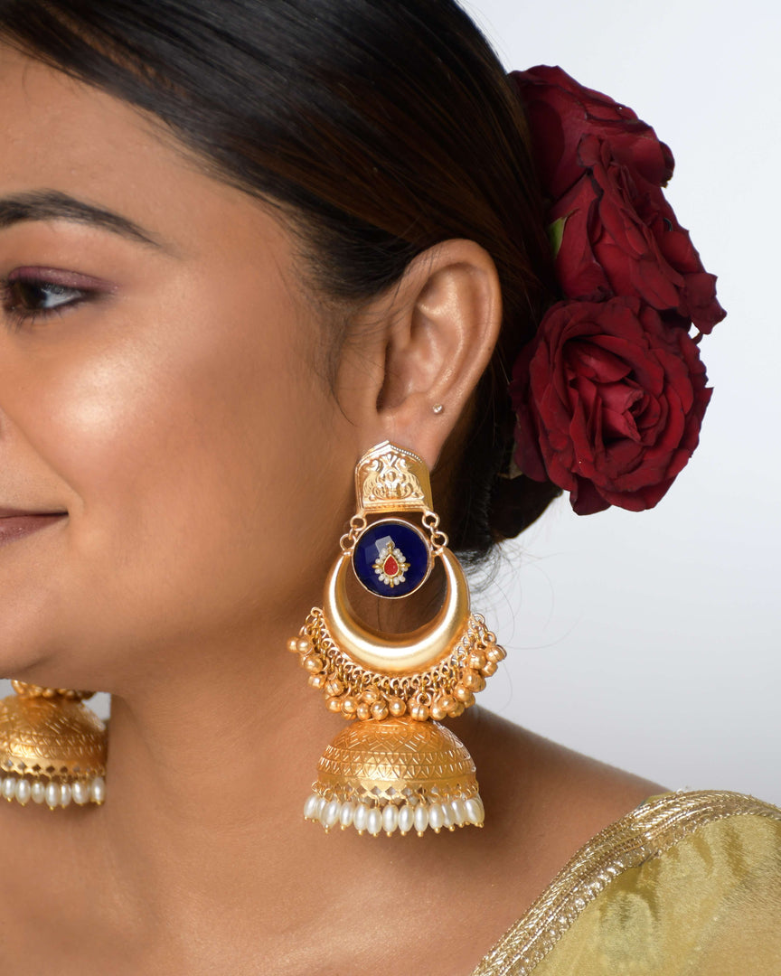 Aarohi Golden Earrings