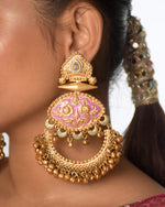 Load image into Gallery viewer, Suvarna Golden Earrings