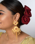 Load image into Gallery viewer, Aarna Golden Earrings