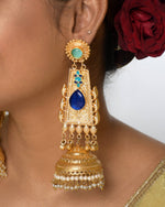 Load image into Gallery viewer, Meher Golden Earrings