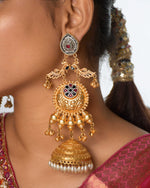 Load image into Gallery viewer, Ridhima Golden Earrings