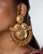 Load image into Gallery viewer, Rajeshwari Golden Earrings