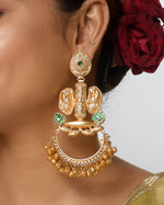 Load image into Gallery viewer, Falak Golden Earrings