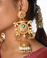 Load image into Gallery viewer, Ziva Golden Earrings