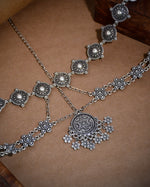 Load image into Gallery viewer, Vamika Floral Matha Patti