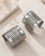 Load image into Gallery viewer, Krutika Brass Oxidised Kada
