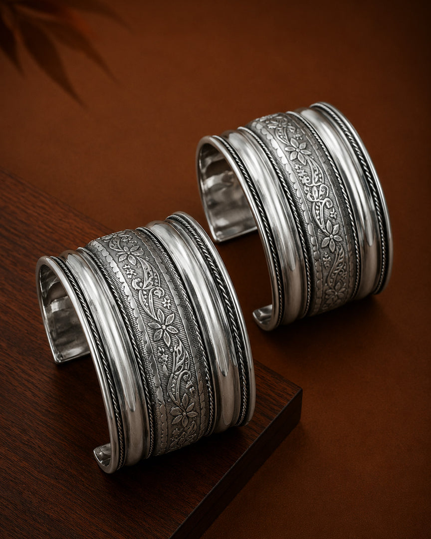 Brass Oxidised Kada Pair