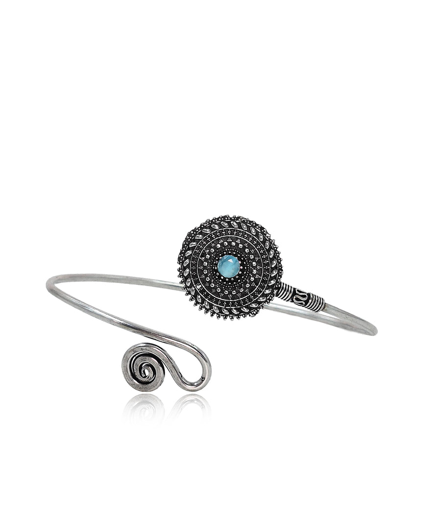 Niva Brass Arm Cuff