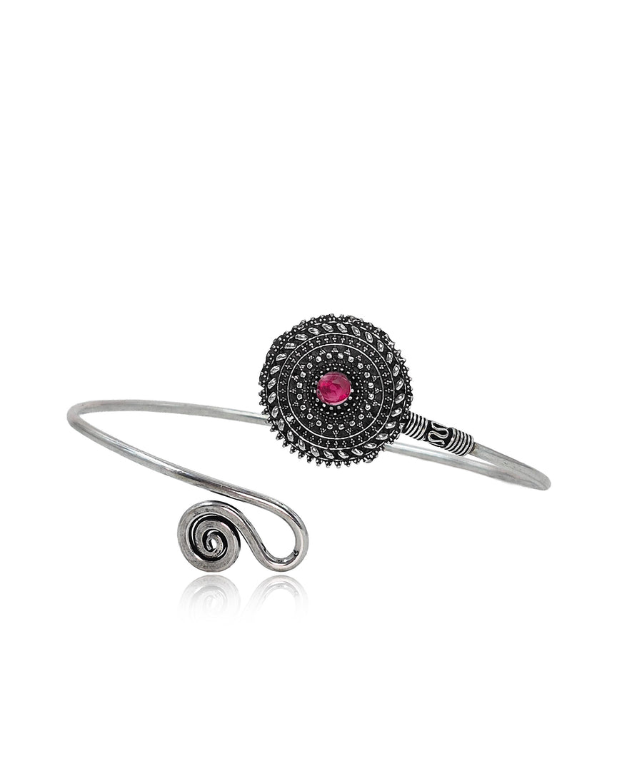 Niva Brass Arm Cuff