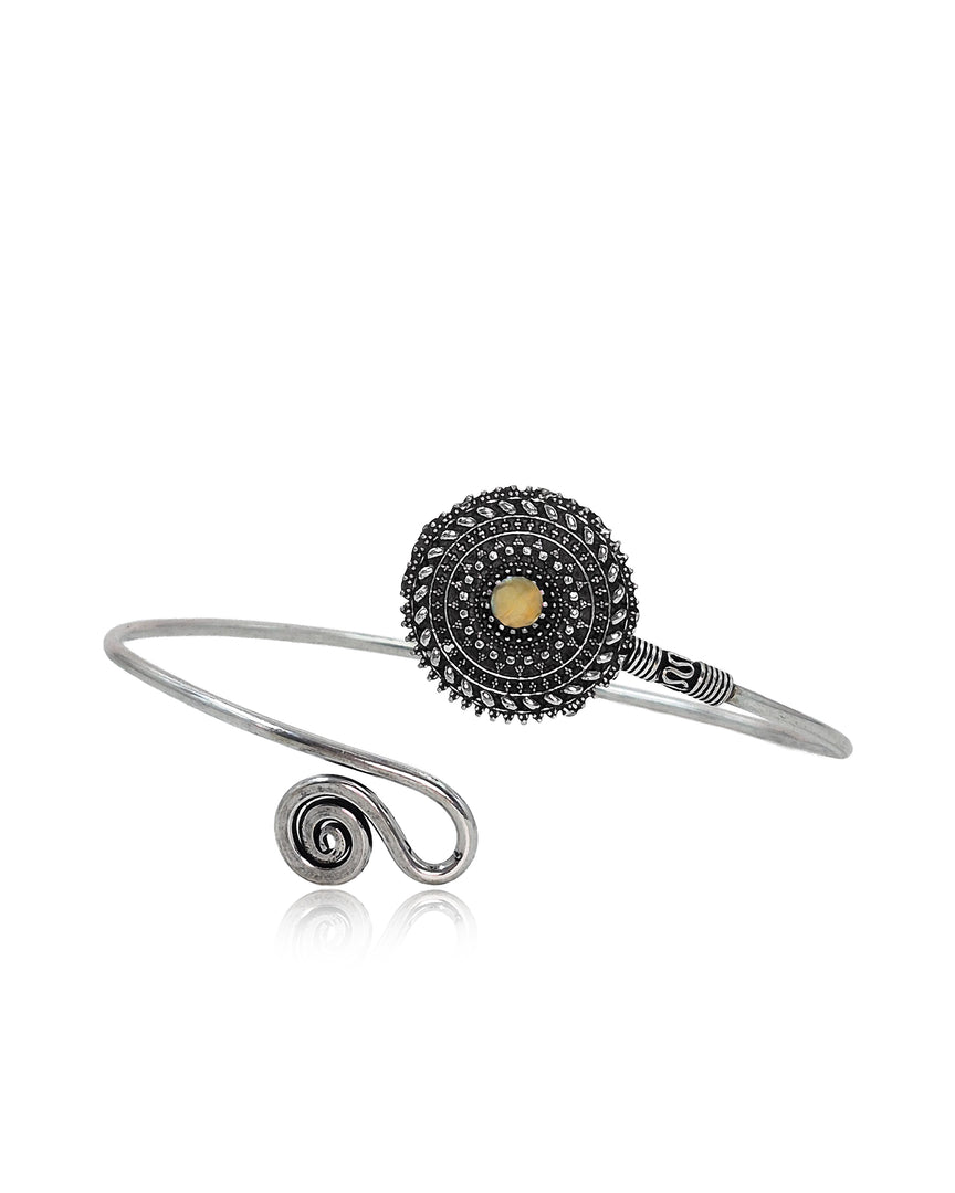 Niva Brass Arm Cuff