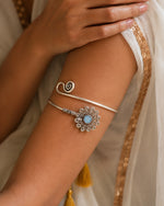Load image into Gallery viewer, Tiya Arm Cuff