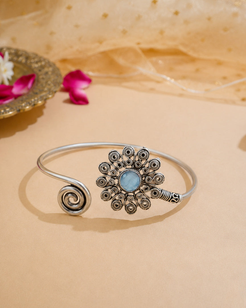 Tiya Arm Cuff