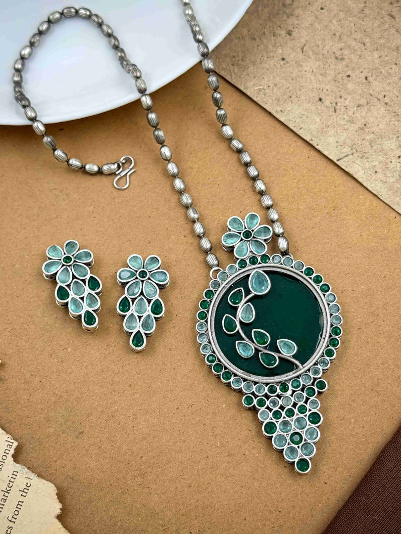 Dia Stone Necklace Set